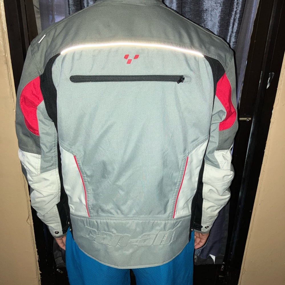 Red, black, gray and white, medium, can-am